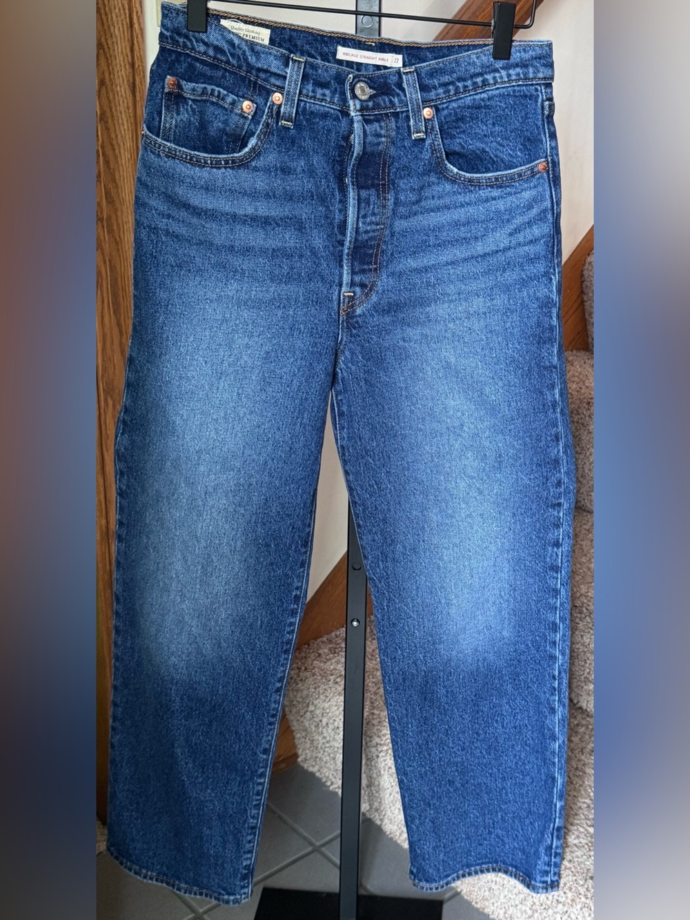 EUC Women’s Levi's Ribcage Straight Ankle Women's Jeans Sz. 27 - Picture 4 of 10